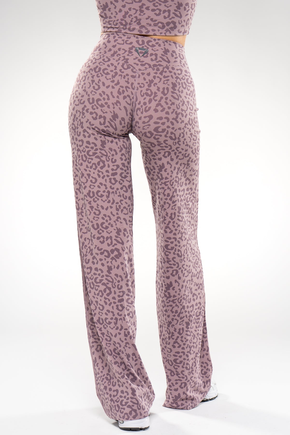 SECOND SKIN WIDE LEG LEO LEGGINGS - Aeon Athletics