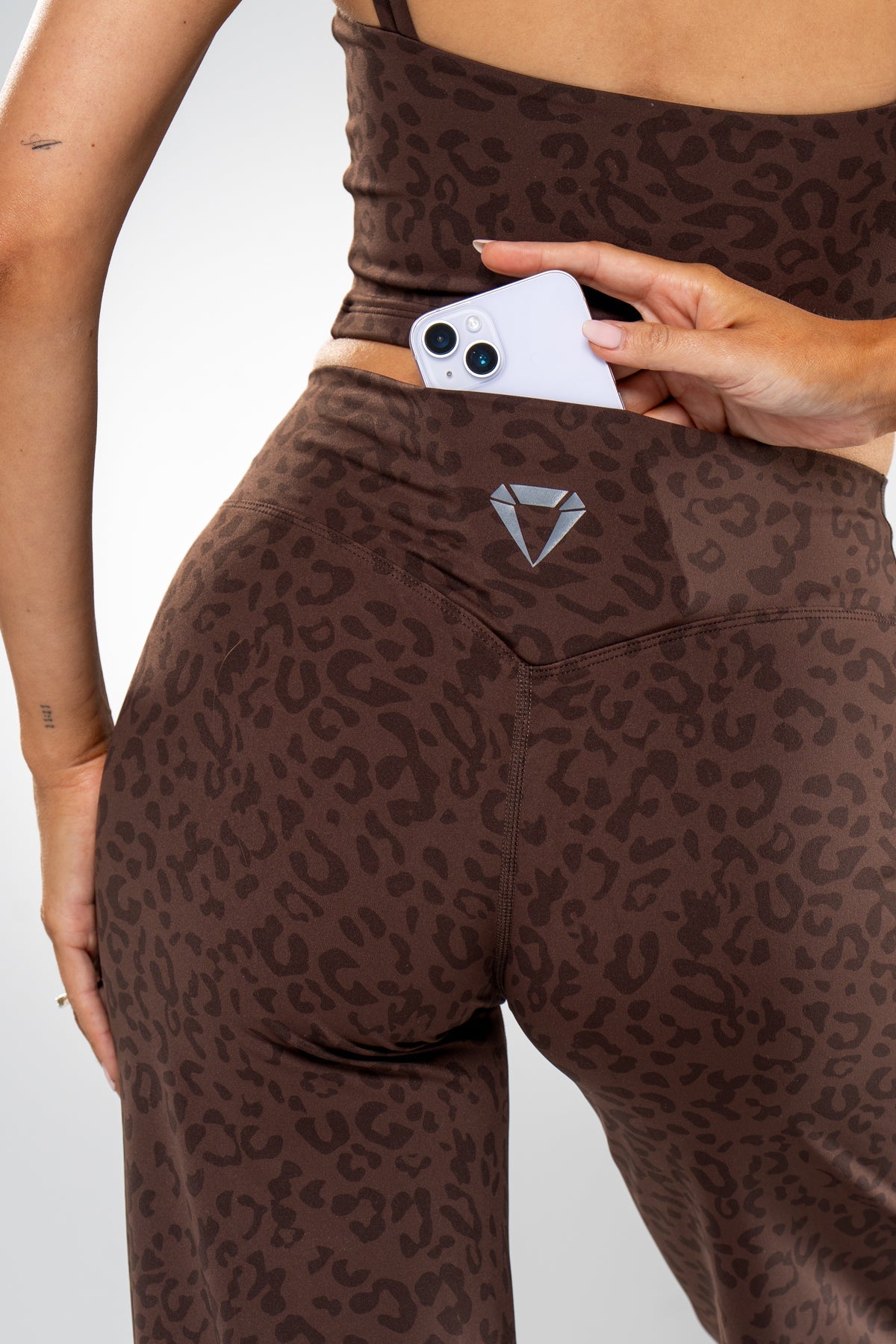 SECOND SKIN WIDE LEG LEO LEGGINGS - Aeon Athletics