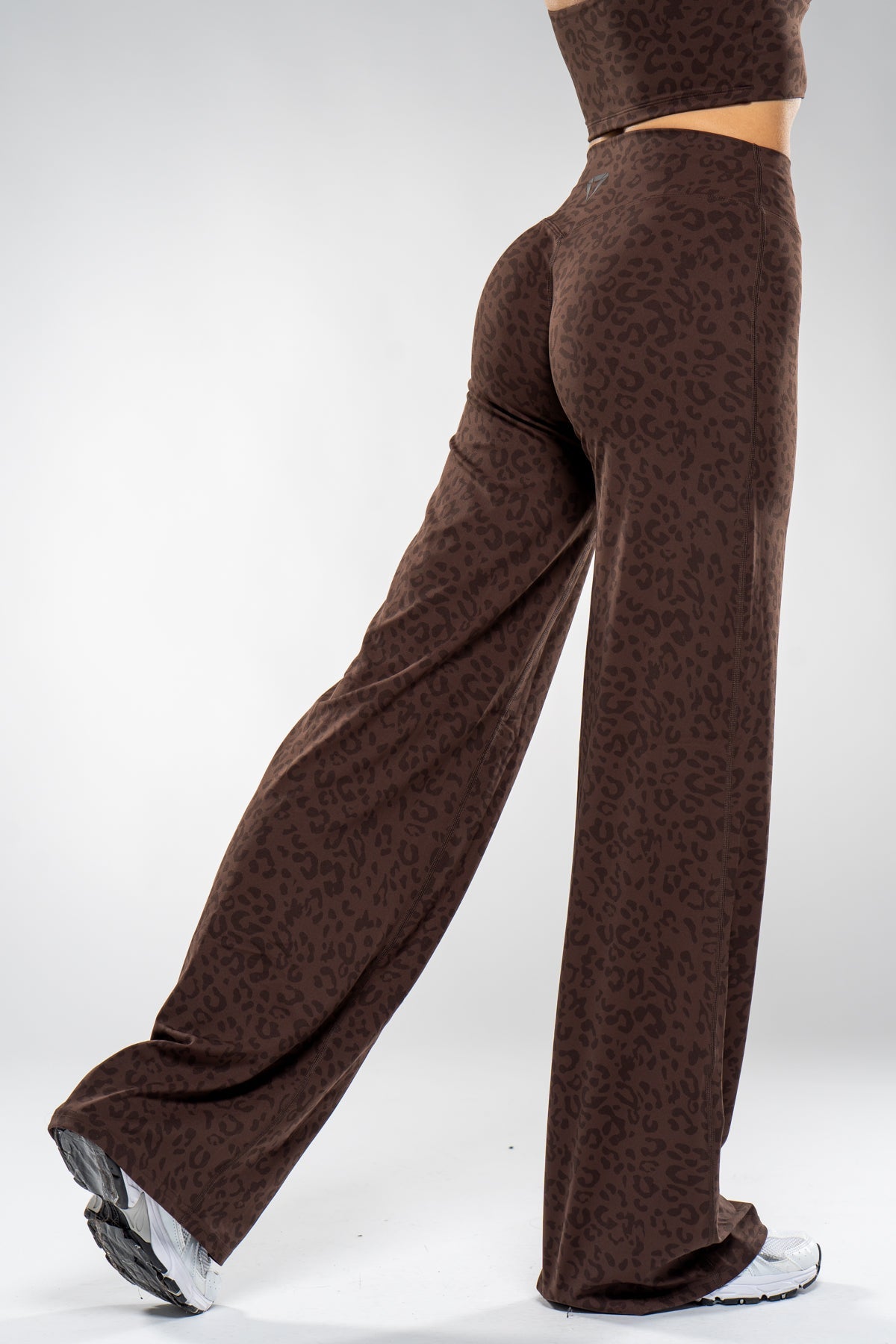 SECOND SKIN WIDE LEG LEO LEGGINGS - Aeon Athletics