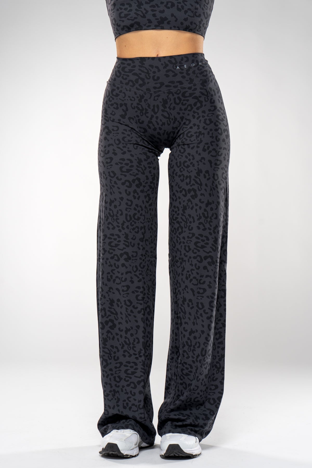 SECOND SKIN WIDE LEG LEO LEGGINGS - Aeon Athletics