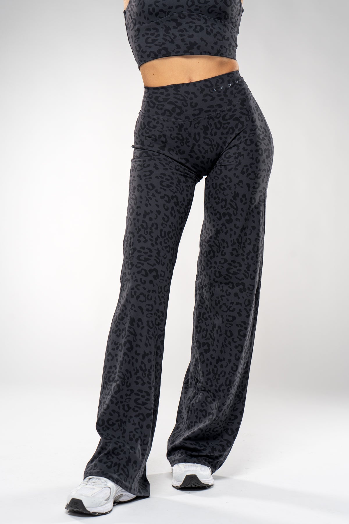 SECOND SKIN WIDE LEG LEO LEGGINGS - Aeon Athletics