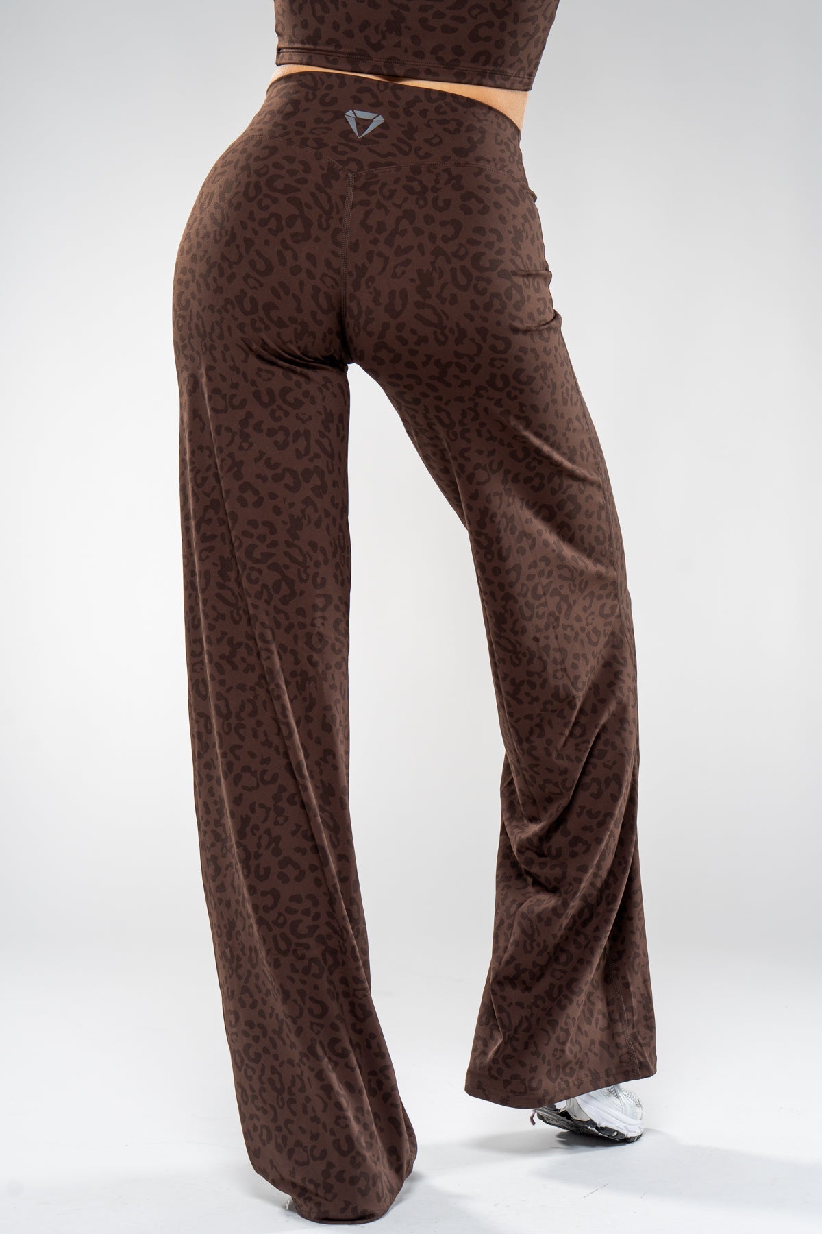 SECOND SKIN WIDE LEG LEO LEGGINGS - Aeon Athletics