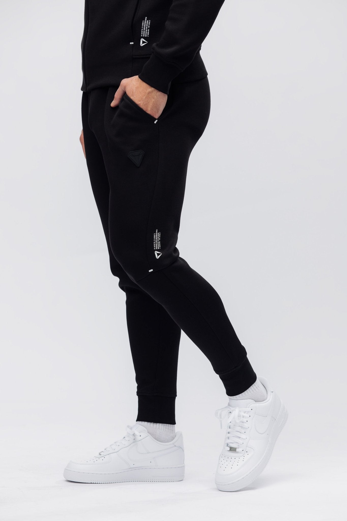 TECHPRO MENS TRACKSUIT BUNDLE - BLACK (2 - PIECE) - Aeon Athletics